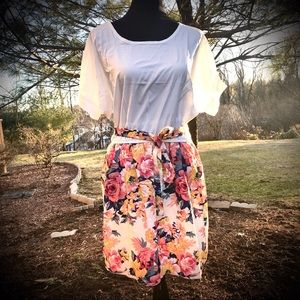 Floral print white peach round-neck mini dress NEW